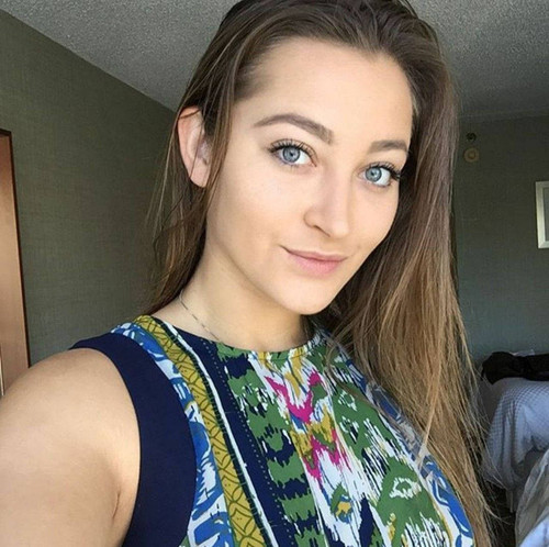 dani daniels taking a selfie ol8rrxc9a60n7ruy.jpg