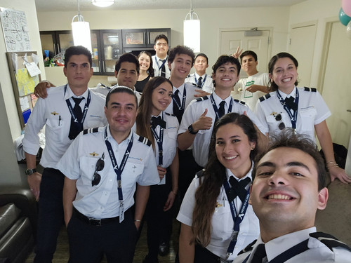 Las Mejores Escuela De Pilotos.jpg