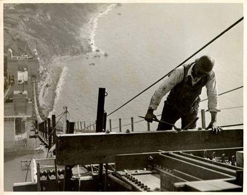 ingenieria en la red golden gate circa 1935 (1).jpg