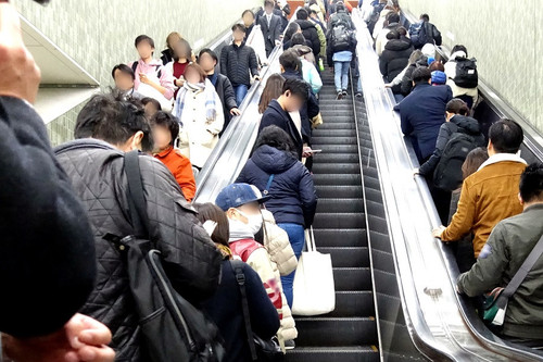 201125 escalator 02.jpg
