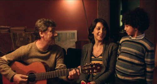 Nonostante.La.Nebbia.2019.720p.AMZN.WEB DL.mp4 snapshot 01.07.24.375.jpg