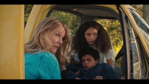 Suncoast.2024.2160p.HULU.WEB DL.DDP5.1.H.265 QuaSO 004.png
