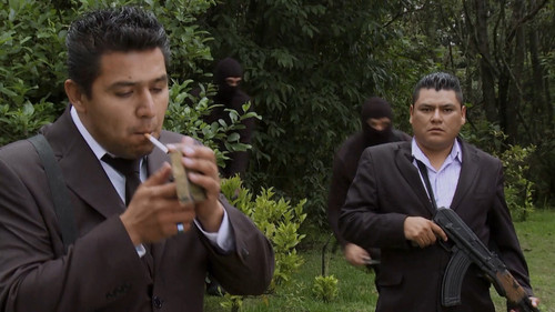 Señora Acero S01E01 1080p Netflix WEBRip DD+ 2.0 x264 TrollHD.mkv 20240212 213730.317.jpg