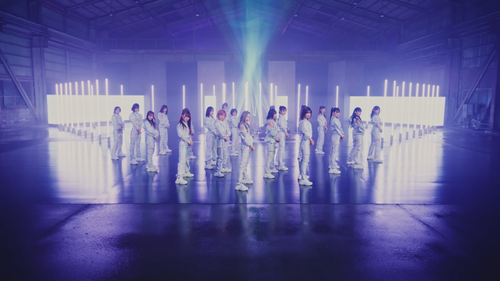 【MV full】元カレです AKB48 59th Single【公式】.mkv snapshot 04.08.369.png
