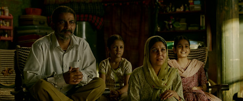 Dangal 2016.UHD.2160p.SDR.HEVC.Atmos.7.1 DDR 009.jpg