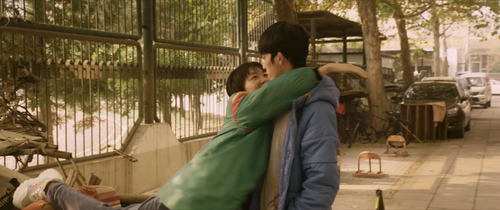 Us.And.Them.2018.2160p.WEB DL.AAC.H265 MISS.mkv 20240208 074955.934.png