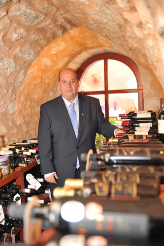 Manolis Giamniadakis wine cellar photo.jpg