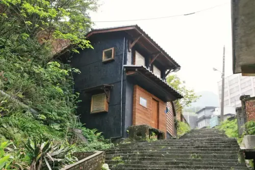 00014 金瓜石小巷漫步.webp