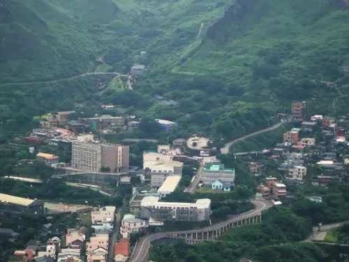 00027 基隆山眺望金瓜石聚落.webp