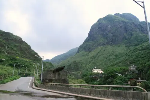 00036 基隆山東峰，又稱雷霆峰.webp