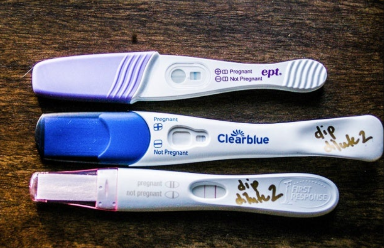 Тест на беременность клеар отзывы. Тест Clearblue за 5 дней. Тест Clearblue за 5 дней до задержки. Clearblue тест на беременность до задержки за 5. Тест клеар Блю за 5 дней.