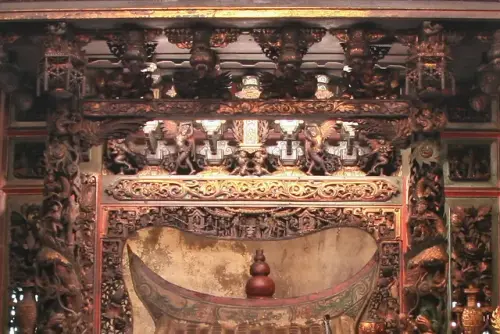 00046 九份福山宮的仙女雕像.webp