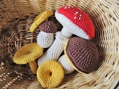 handmade spinus crochet blog - Amazing History Of Crochet 500 Years Ago 13.jpg
