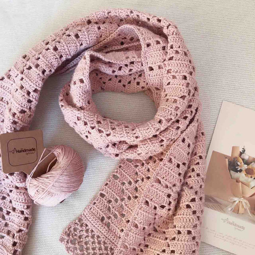 handmade spinus crochet blog - How To Better Crochet Scarves 2.jpg