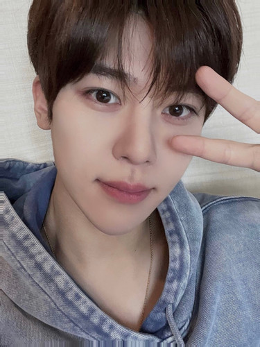 weverse 20231214212818 1.jpg