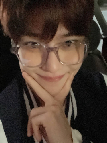 weverse 20231214230752 2.jpg