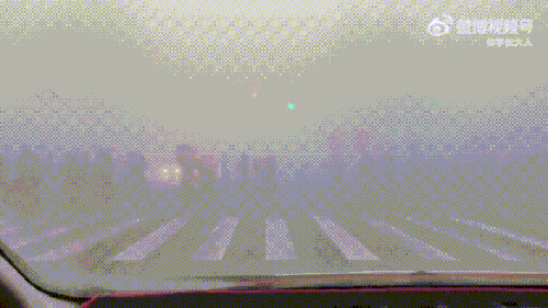 雾天遇中式婚礼氛围感拉满.gif
