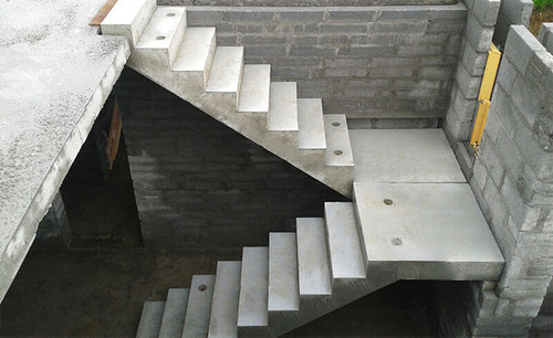 concrete staircase construction.1