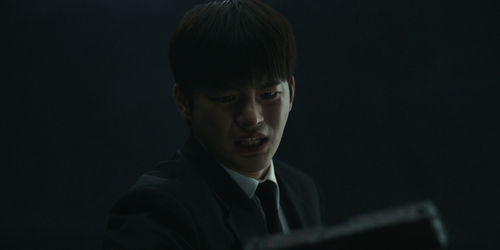 Deaths.Game.S01E05.It.Is.Impossible.to.Break.Free.and.Fight.against.Death.1080p.AMZN.WEB DL.DDP2.0.H.png