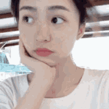 beauty selfie.gif