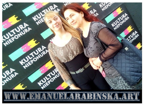 Singer Emanuela Rabinska. Performance at the concert of the Kultura Nieponura festival.jpg