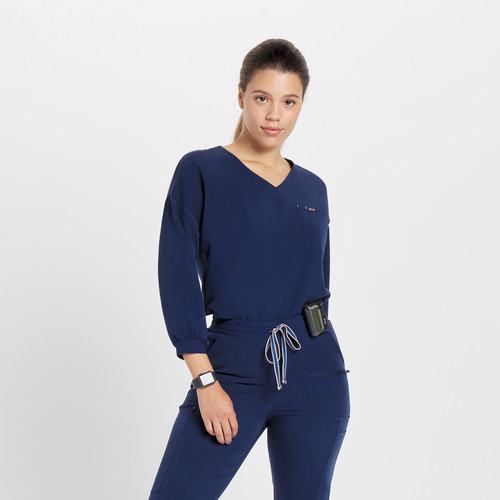 DOLAN 2022 08 09 KB36563 Full body and top crop (1).jpg