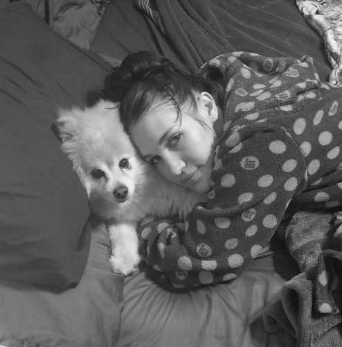 snugglesbw.jpg