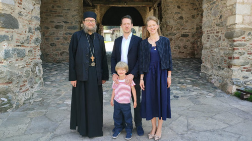 Princ Filip i Princeza Danica u Dečanima.jpg