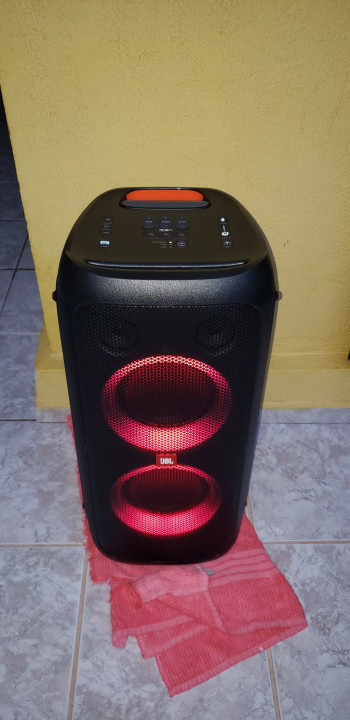 uacLPoXECeST6Vw.jpg