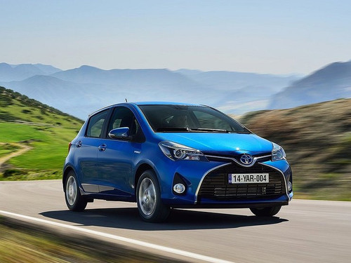 Toyota Yaris 2015.jpg.740x555 q85 box 218,145,1247,917 crop detail upscale.jpg