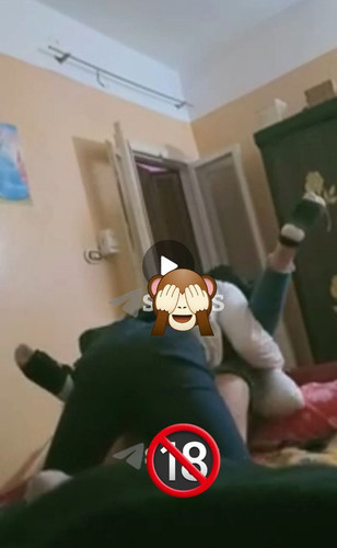 ينيك بنت عمه ببيتها.jpg