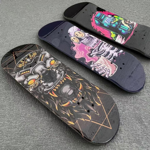 Discover Creative Fingerboard Graphics for Style Enthusiasts!.jpg