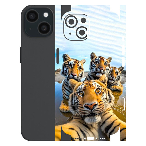 iPhone 15 Selfie.jpg