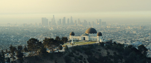 Moonfall.2022.1080p.UHD.BluRay.x264.DD+7.1 Pahe.in.mkv snapshot 00.13.28.057.jpg