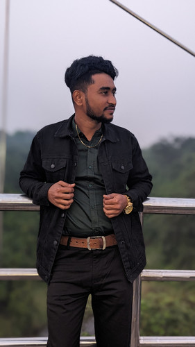 PXL 20231224 112903419.PORTRAIT.jpg