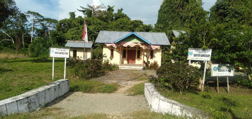 Kantor Kampung Pitewi.jpg