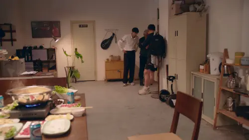 Running.Like.A.Shooting.Star.S01E01.2024.2160p.WEB DL.H265.EDR.DDP2.0 HHWEB.0024.webp