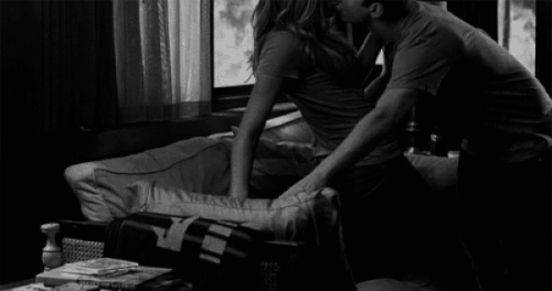 s 01651d1ea9593efc1ae2ff7bc430452def24f2f8.gif