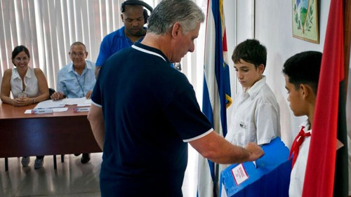 cuba constitution vote 644770.jpg