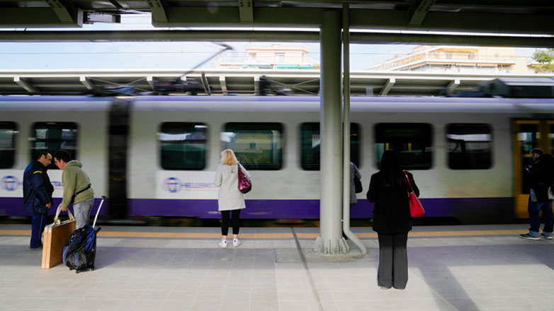 Hellenic Train: Ακινητοποιημένη η αμαξοστοιχία 11591 J90SQpV