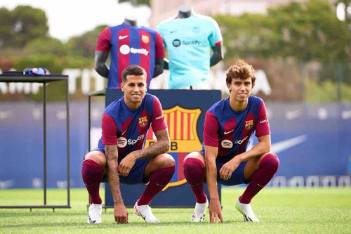 7DECB450 81F4 4384 9CD1 49581C7D2E42.jpg