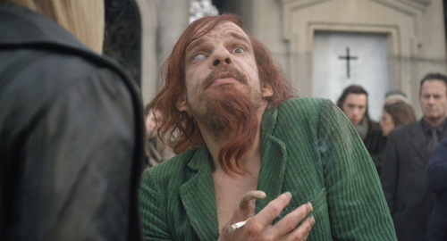 Holy.Motors.2012.1080p.BluRay.x265.Opus.5.1 LSt 00.33.02.png