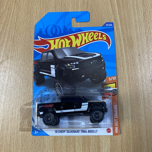 '19 CHEVY SILVERADO TRAIL BOSS LT NEGRO.jpg