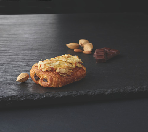 Almond chocolate croissant.jpg