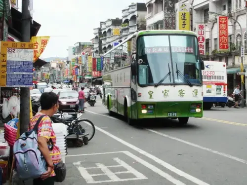 00022 金山搭皇家客運回家.webp