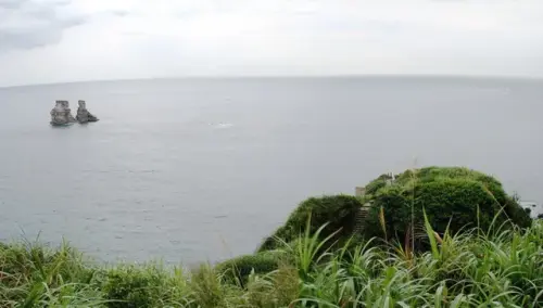00011 金山獅頭山眺望燭台雙嶼.webp