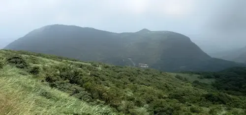 00027 大屯山眺望蔡公山、二子山.webp
