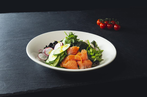 smoked salmon nicoise salad.jpg