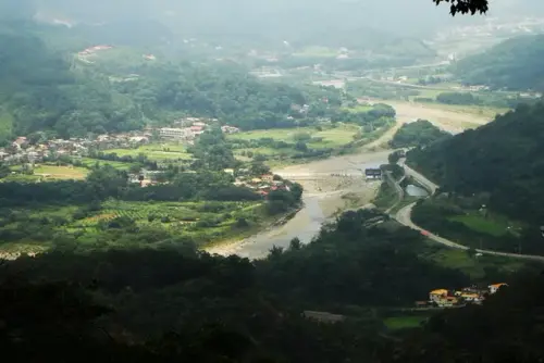 00007 獅頭山遠眺中港溪