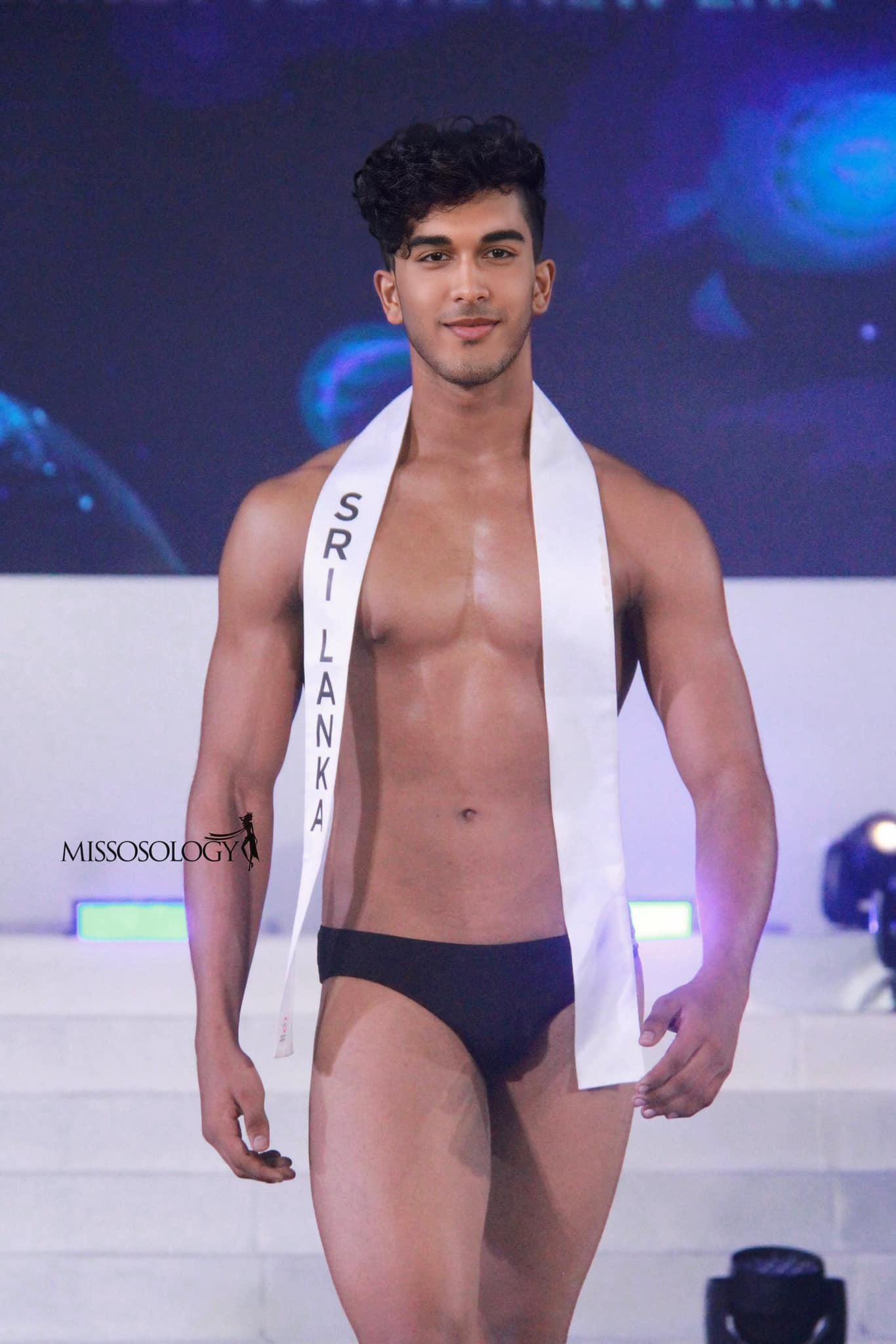 swimwear de candidatos a 15th mr international. - Página 3 J9t4URs